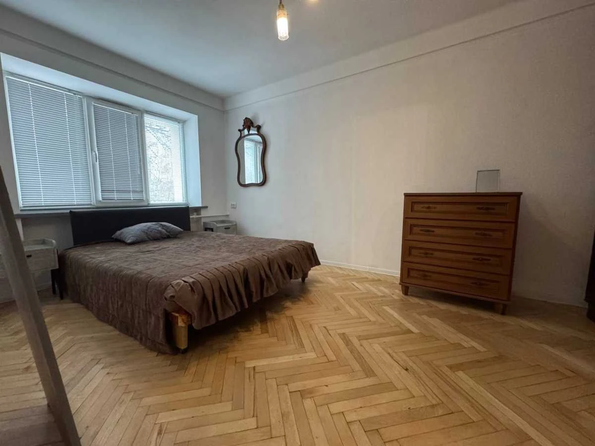 Rent a two-room apartment (52 sq m) in Kyiv, Solomyansky district