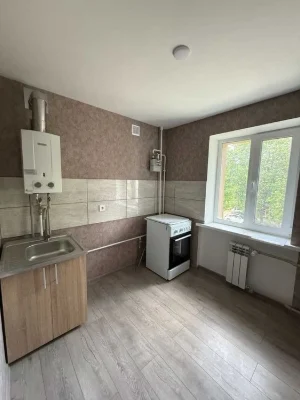 Продам 3-комнатную квартиру Центр ремонт