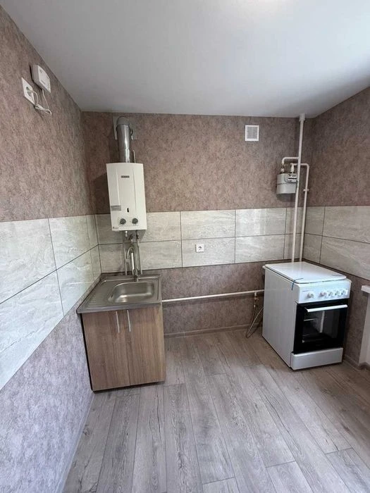 Продам 3-комнатную квартиру Центр ремонт