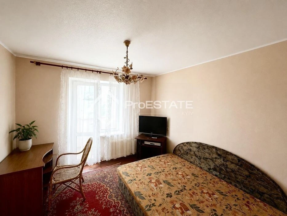 Продаж 3 кімнатної квартири 69 м вул. Данкевича 1/79 Київ