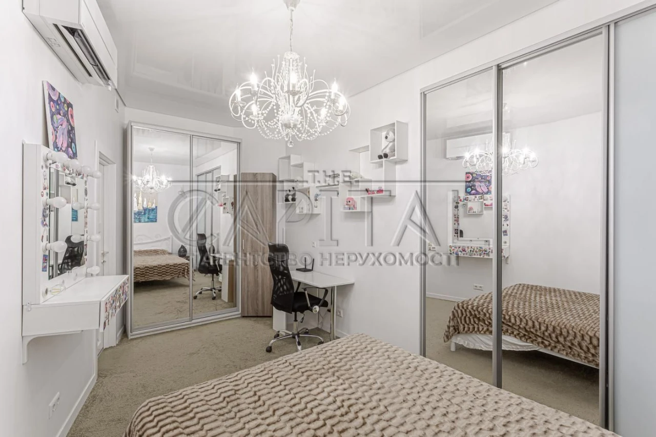 Sale of a 2-bedroom apartment, 71 sq.m, Alter Ego residential complex, Pecersk