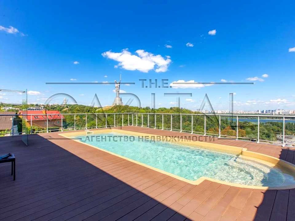 Квартира. Київ, Ломаківська вул.