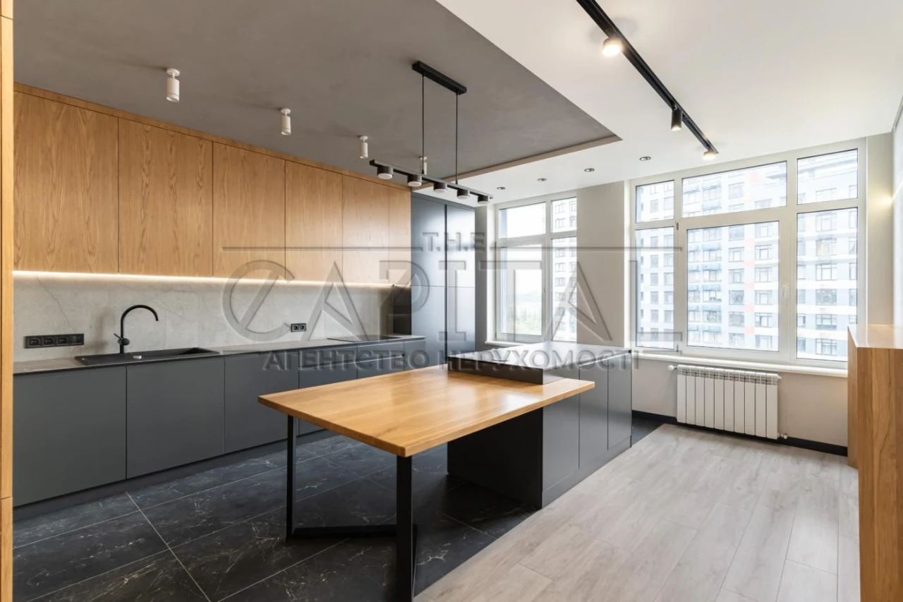 Sale of 3-room apartment with designer renovation, ЖК Galakt