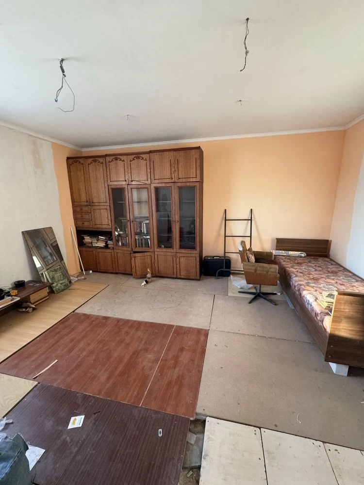 Sale of House in Tsarske