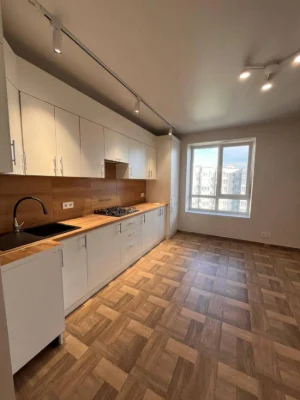 Sale of 1-room apartment with renovation in a new building