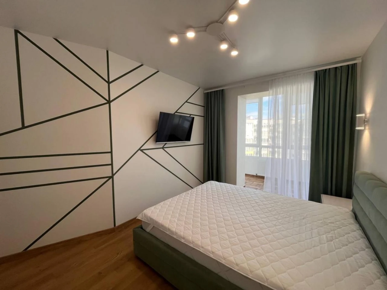 Sale of 1-room apartment with renovation in a new building