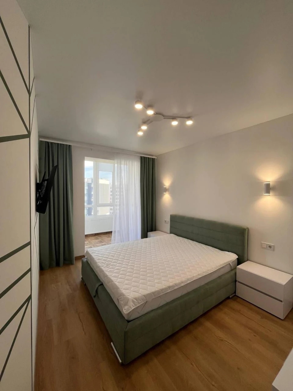Sale of 1-room apartment with renovation in a new building