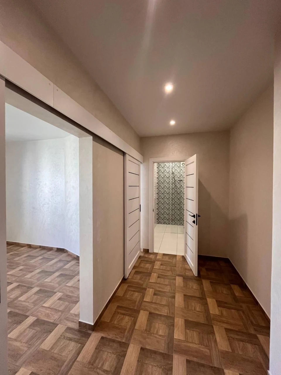 Sale of 1-room apartment with renovation in a new building