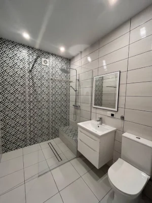 Sale of 1-room apartment with renovation in a new building
