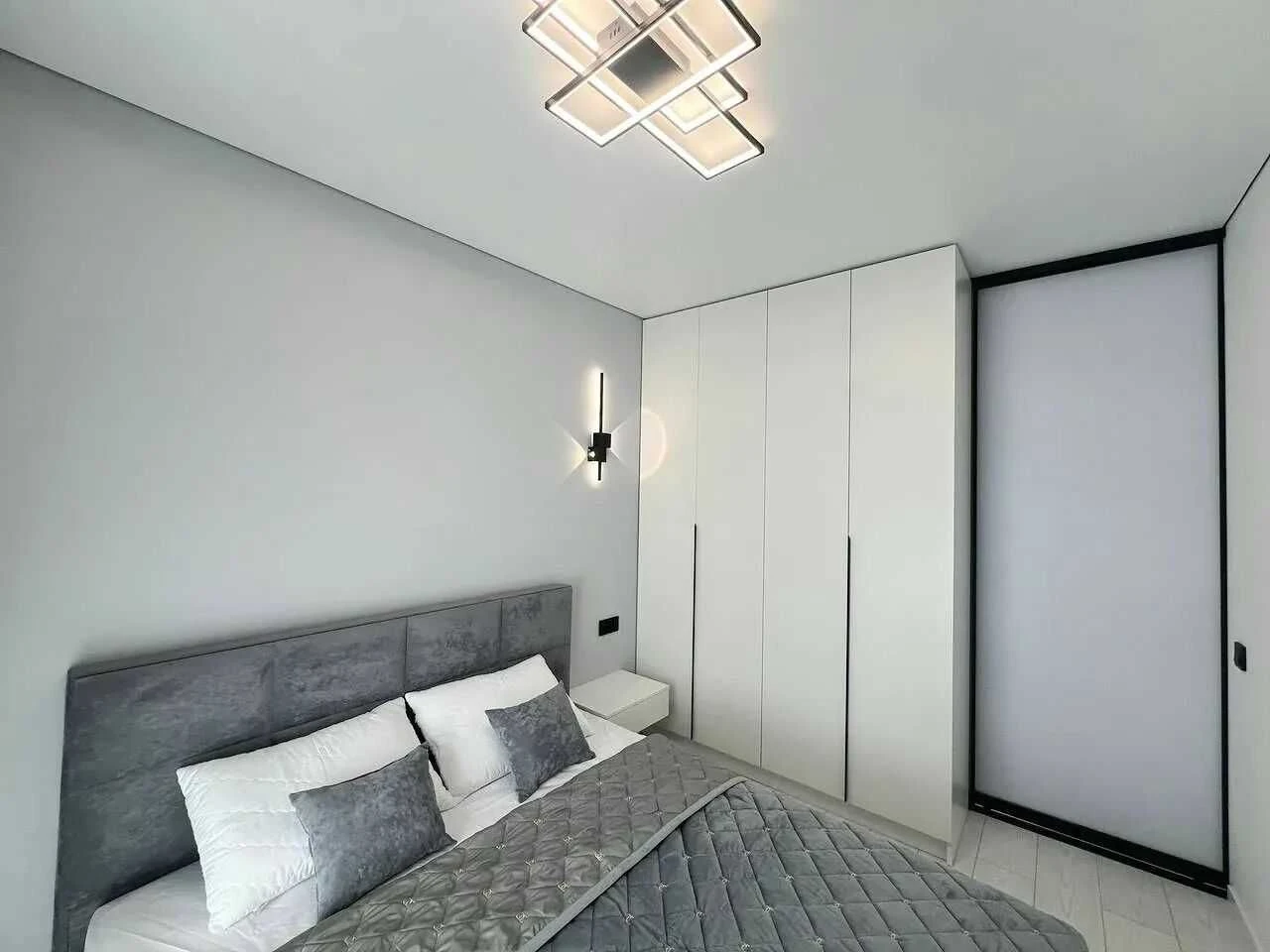Apartment with renovation in modern Family Plaza residential complex, promising investment