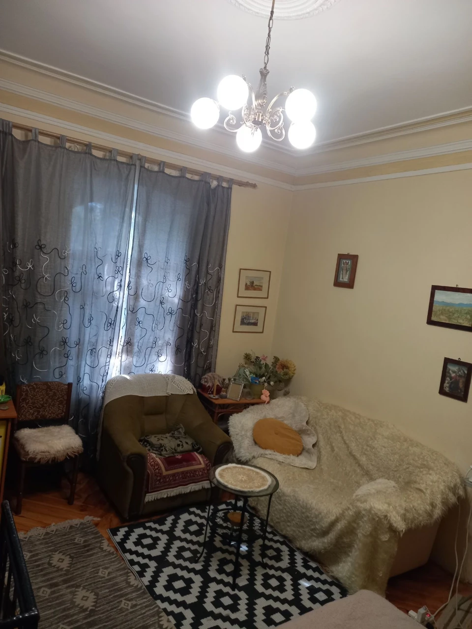 For Sale: Part of a House in the Boulevard Area
