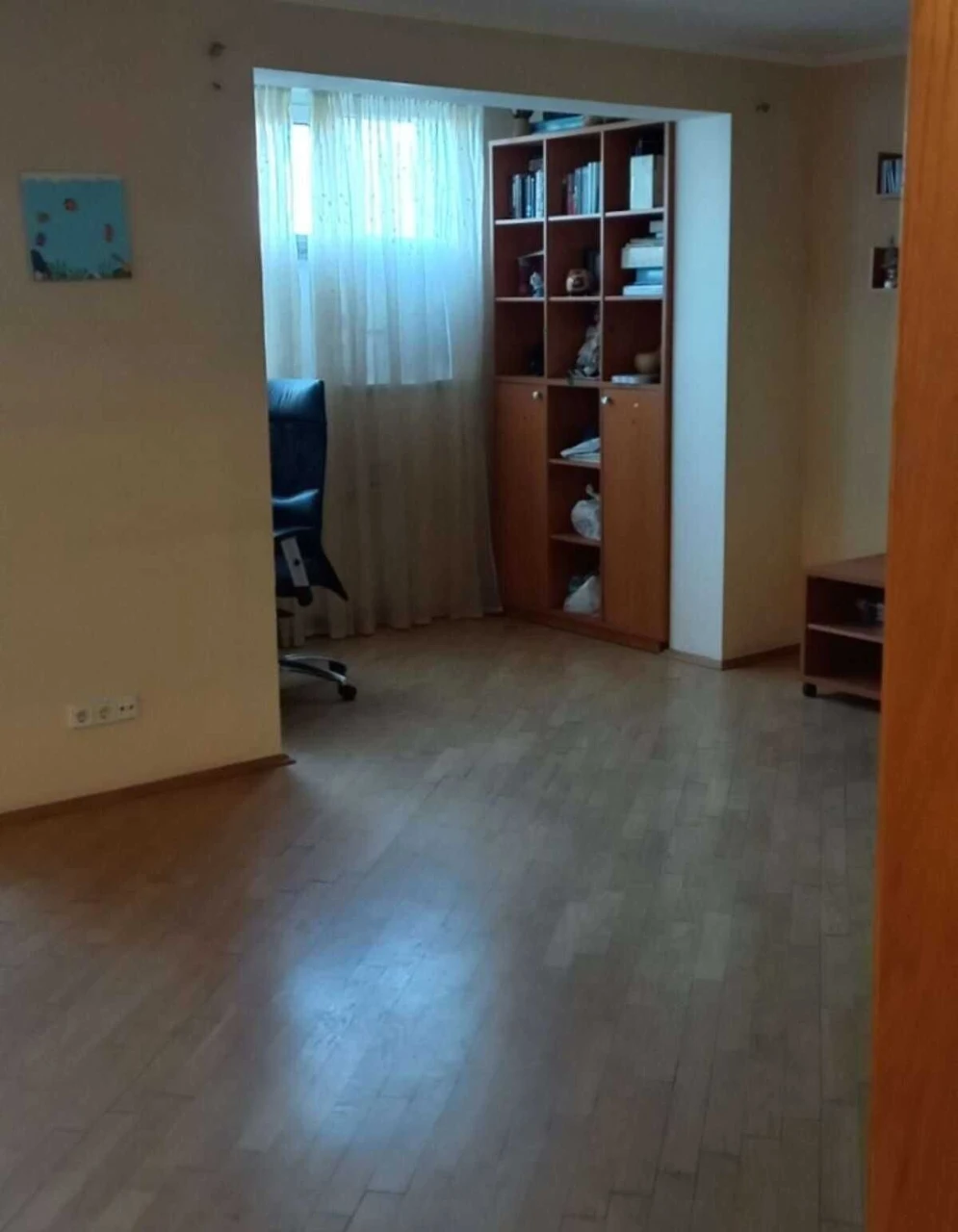Продам Велику 3-кімн квартиру 108м.кв. вул. Бориса Гмирі, 9В