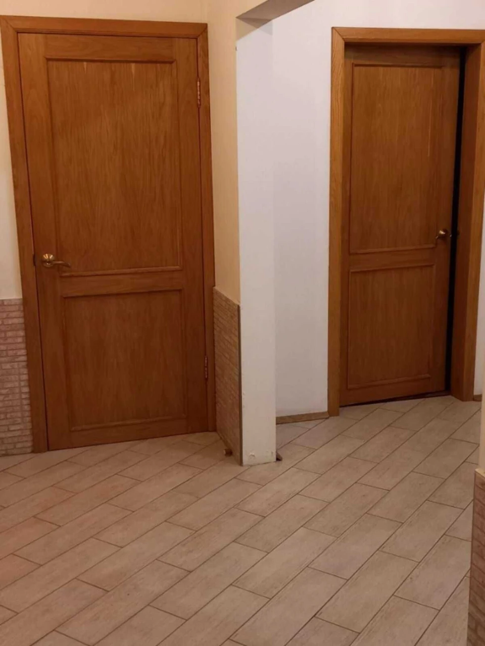 Продам Велику 3-кімн квартиру 108м.кв. вул. Бориса Гмирі, 9В