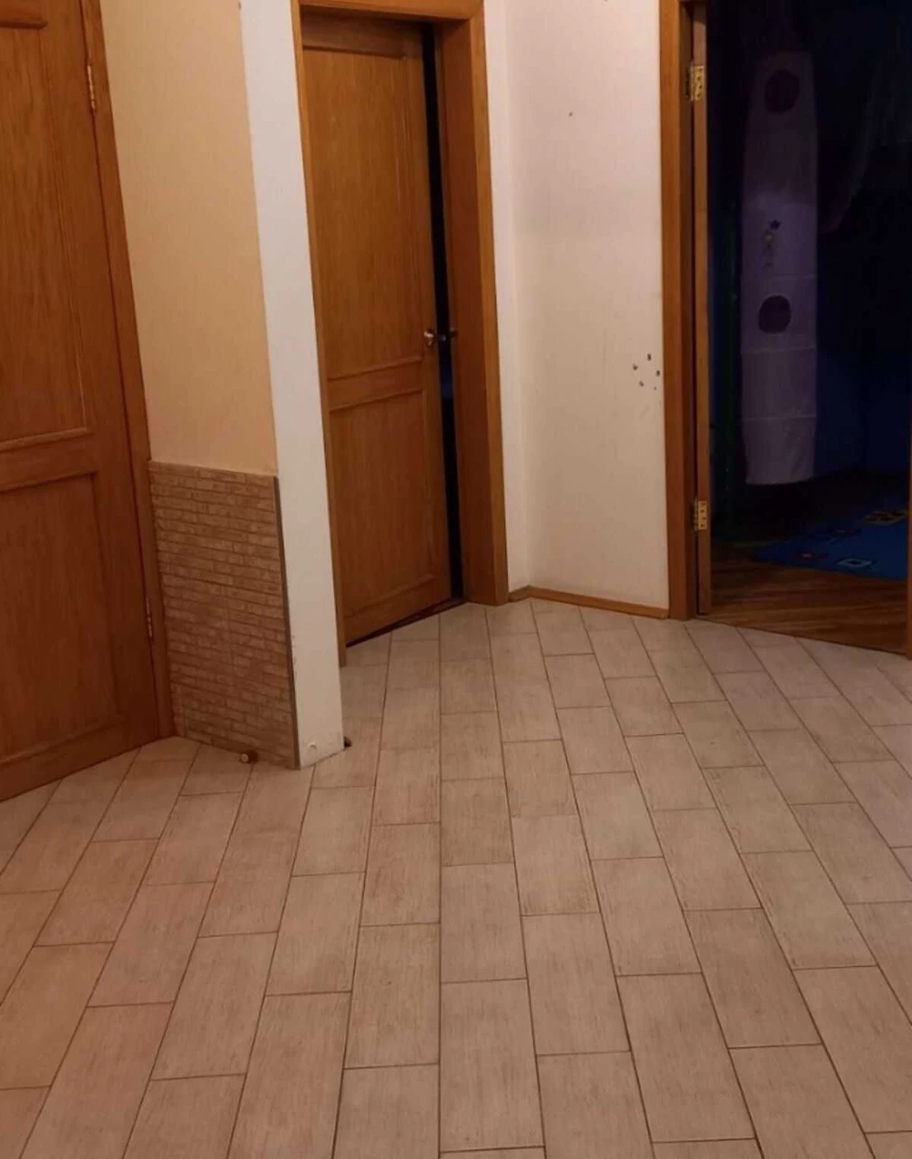 Продам Велику 3-кімн квартиру 108м.кв. вул. Бориса Гмирі, 9В