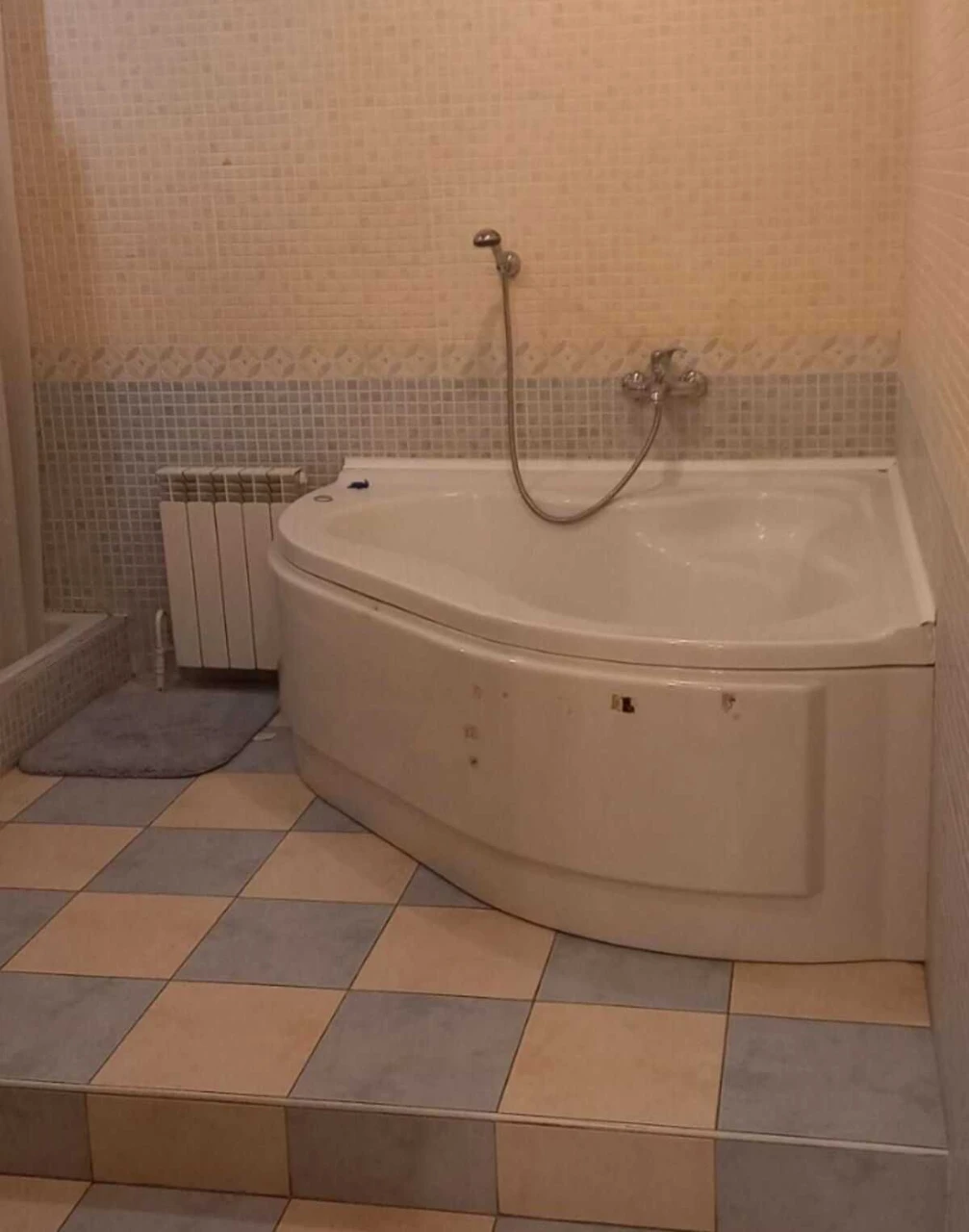 Продам Велику 3-кімн квартиру 108м.кв. вул. Бориса Гмирі, 9В