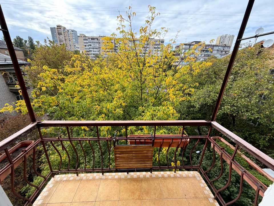Квартира. Київ, Вишгородська вул.