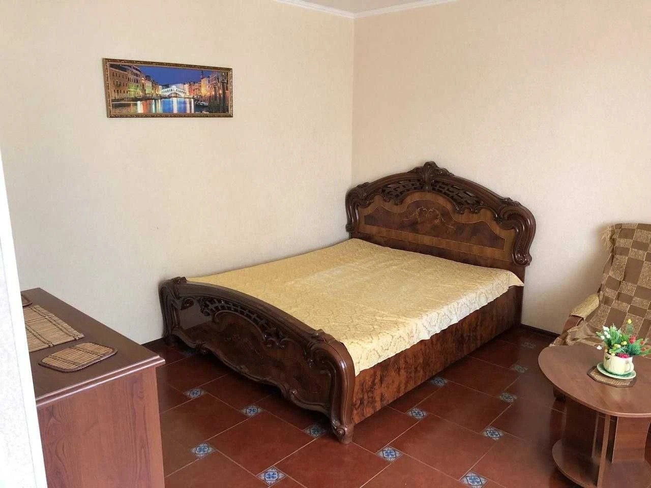Sale of a 1-bedroom apartment on Revyolutsii Hidyntys (Supurna)