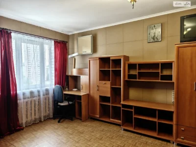 Apartment for Long-Term Rent – Holosiiv