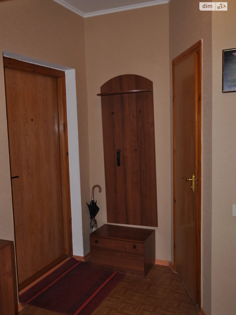 Apartment for Long-Term Rent – Holosiiv