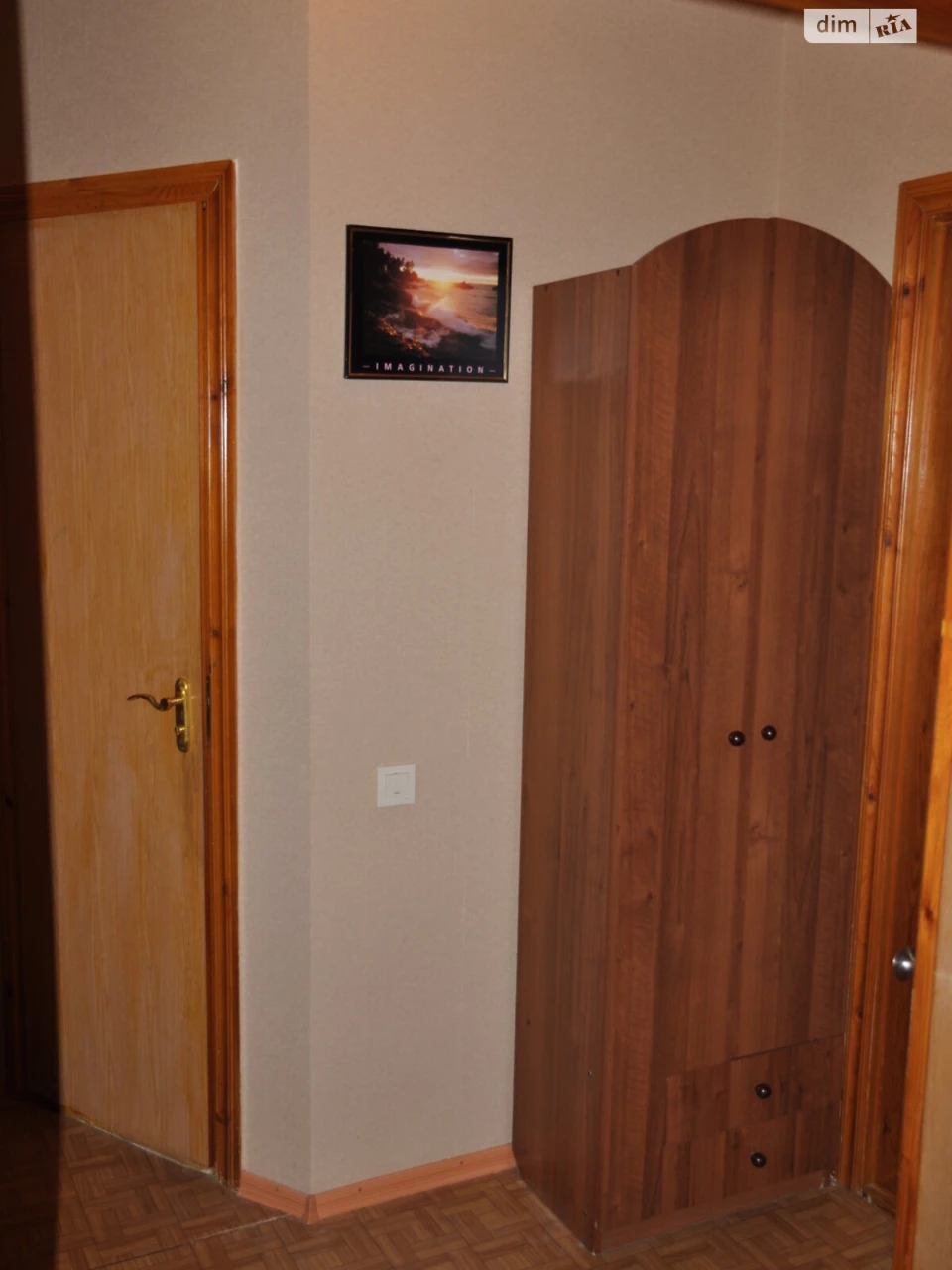 Apartment for Long-Term Rent – Holosiiv