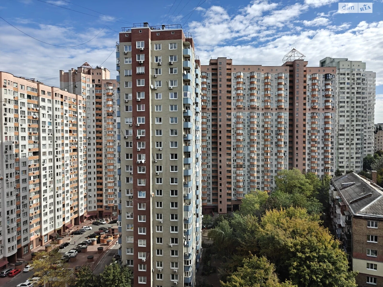 Apartment for Long-Term Rent – Holosiiv