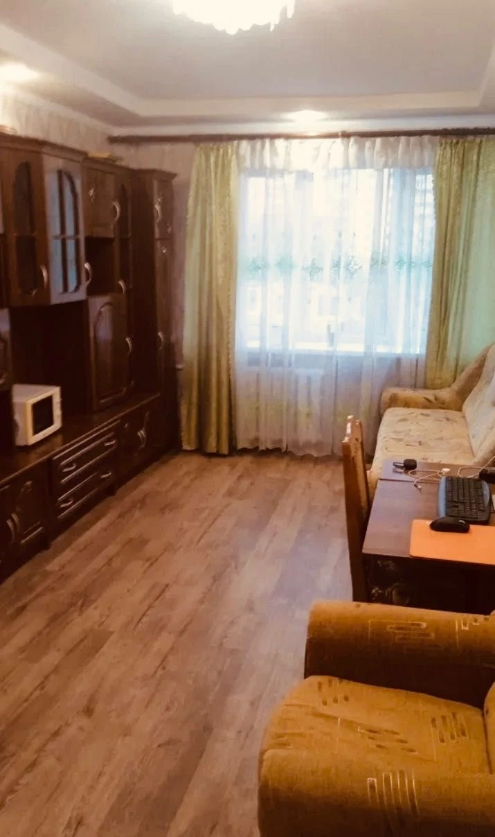 Продається 1-кімнатна квартира.