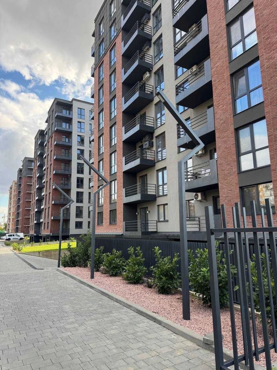 Продаж однокімнатної квартири в ЖК West Towers