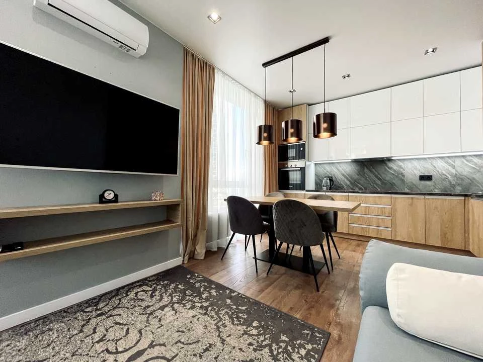 Apartment. Kyiv, Zarechna St.