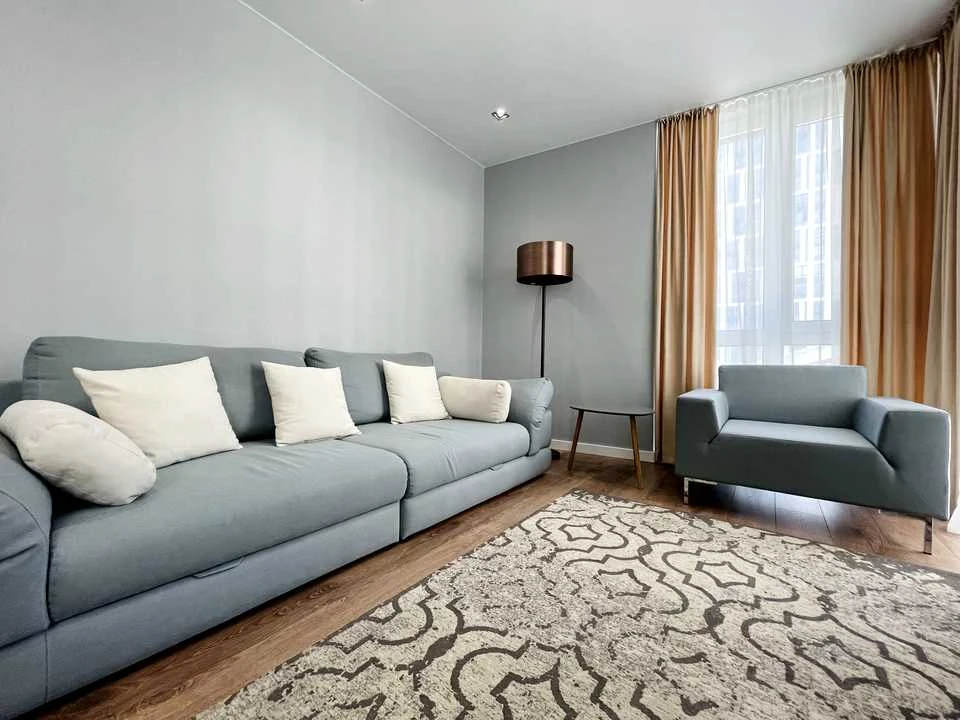 Apartment. Kyiv, Zarechna St.