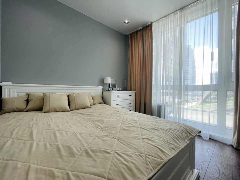 Apartment. Kyiv, Zarechna St.