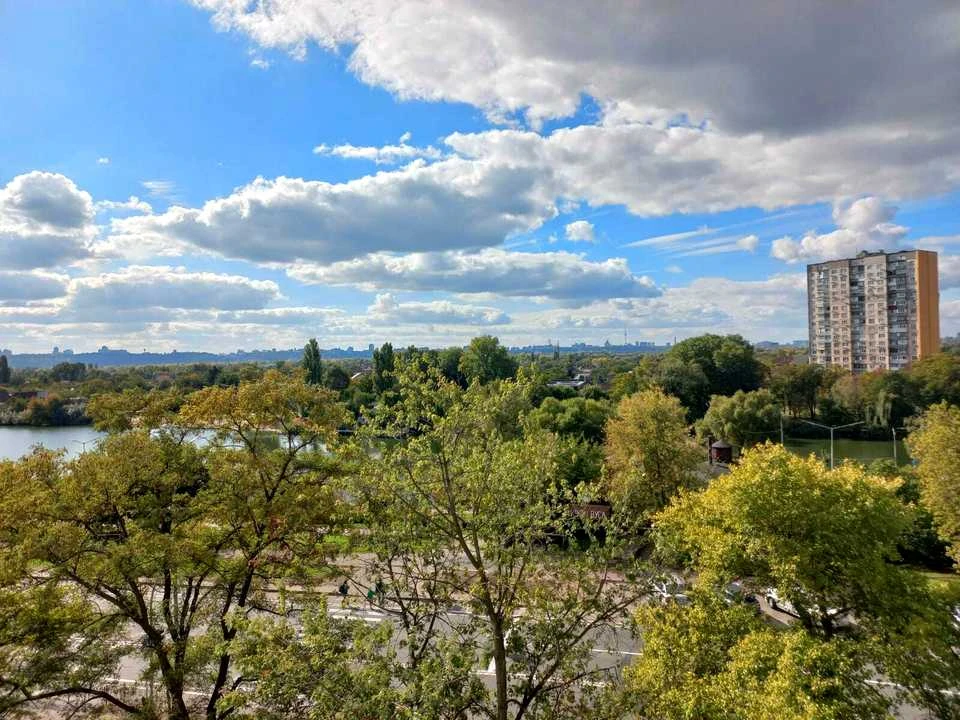 Квартира. Киев, Радужная ул.