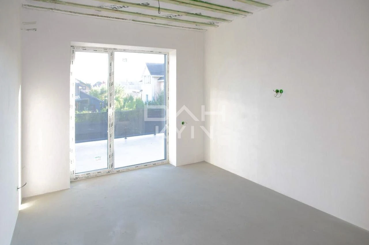 Будинок у Києві 200 м² у КМ «Щастя»! 8 соток, 2 км до метро,