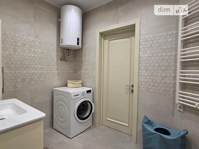 Sale of 4-room apartment 96.3 sq. m on Mytropolyta Vasylya Lyp street