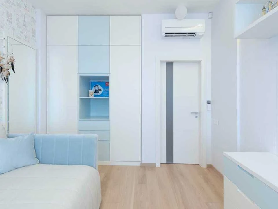 Apartment. Kyiv, Beryesteiski Prospect.