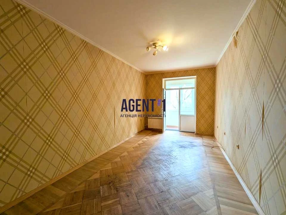 Квартира. Київ, проспект Любомира Гузара