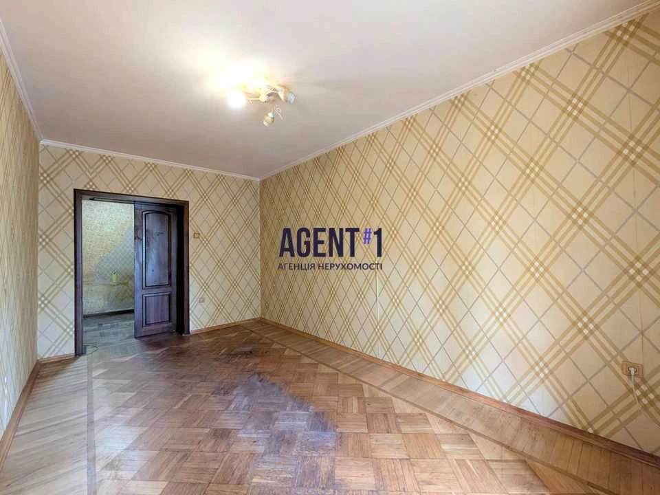 Квартира. Київ, проспект Любомира Гузара