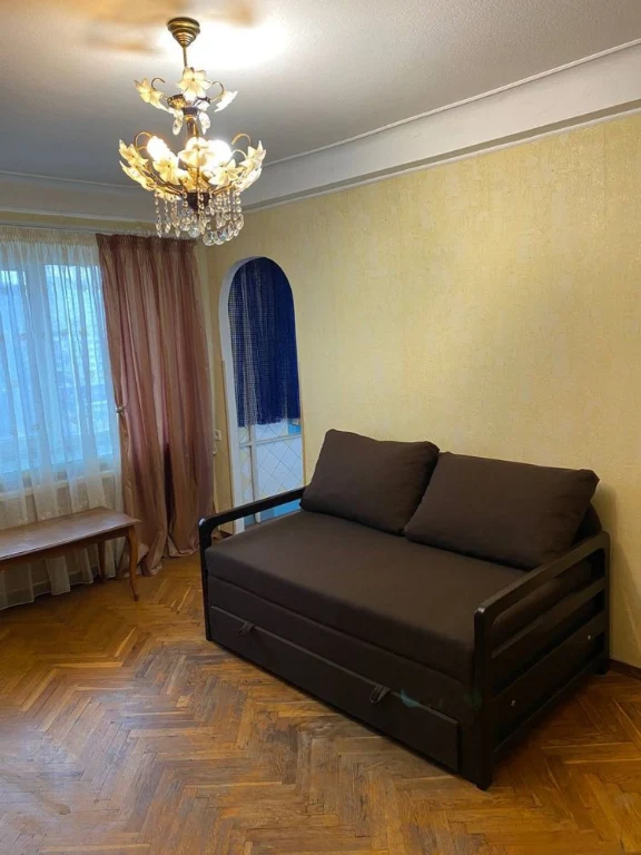 Продаж 2-кімнатній квартири на бульвар Лесі Українки