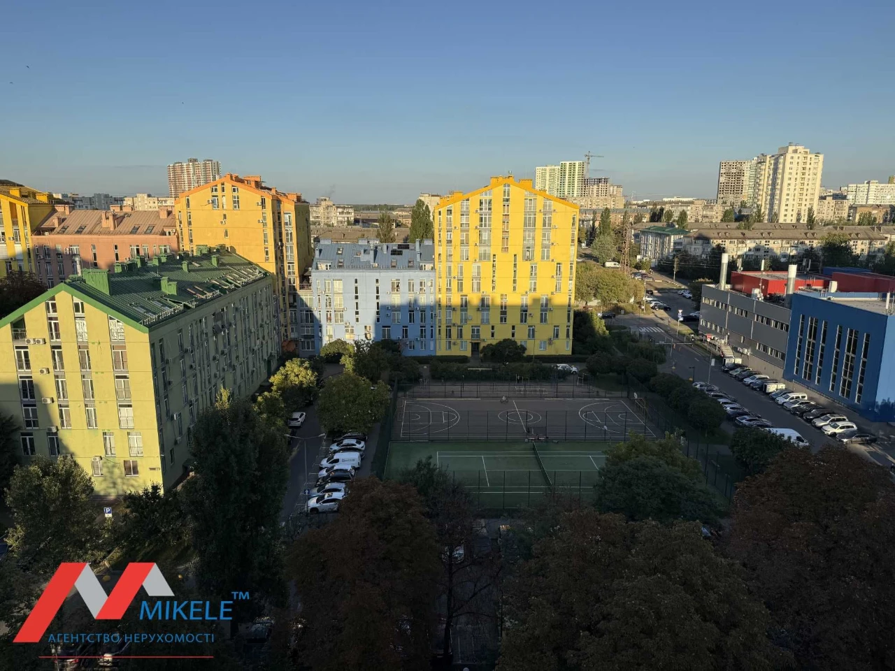 Без комиссии! 3-комнатная квартира 150 м2 в ЖК Комфорт Таун, ул. Регенера