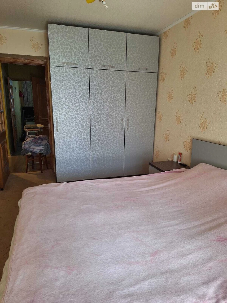 Apartment for Sale, Left Bank