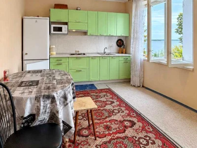 House. Dnipro, Riverbank
