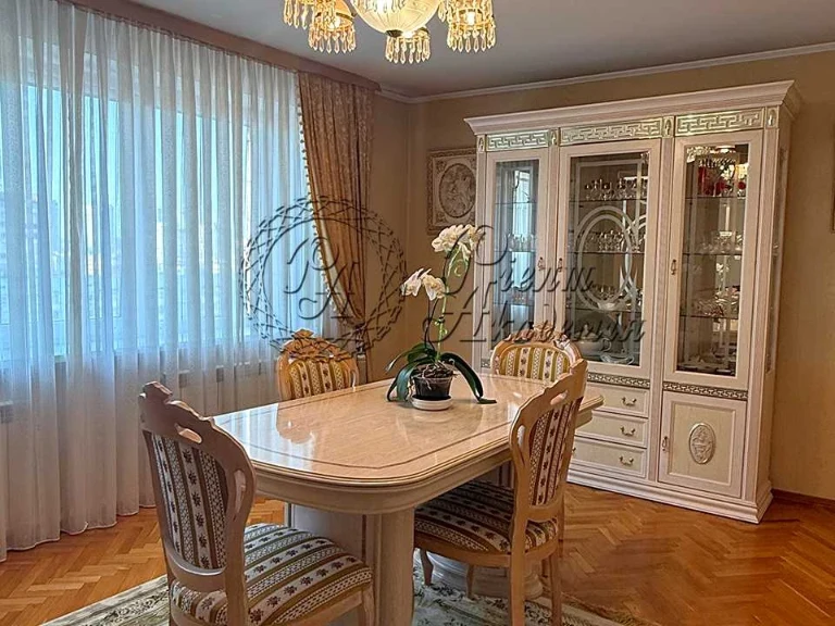 Квартира. Киев, Александра Архипенко ул. (Мате Залки)