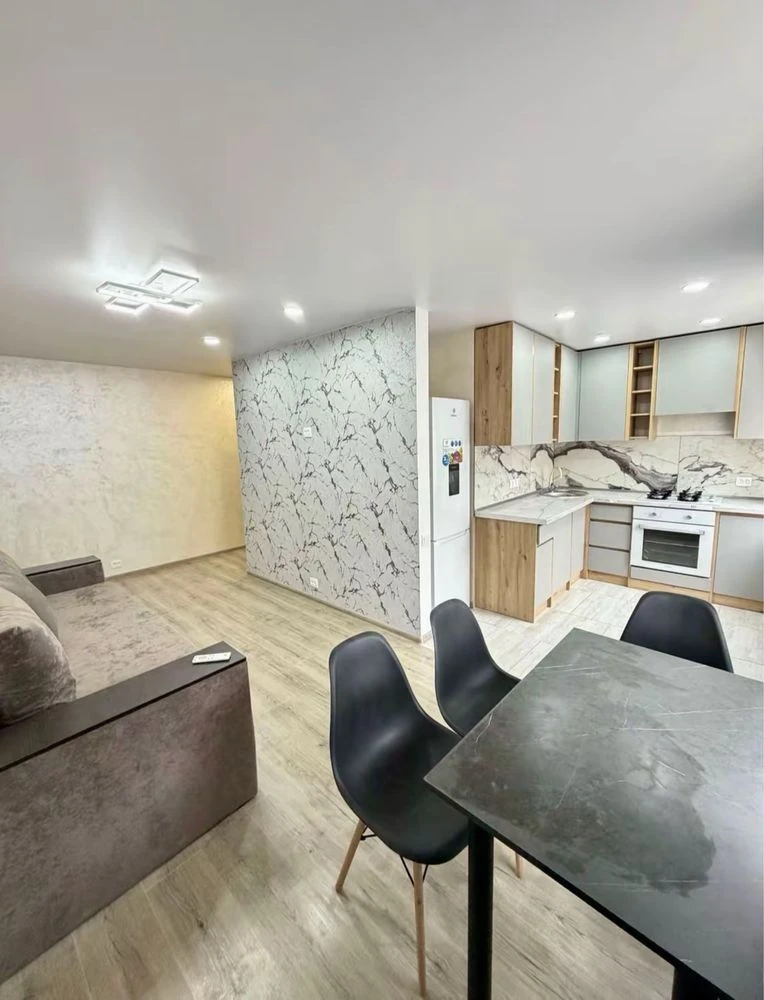 Продам 3-к квартиру на ЮТЗ, ул. Парковая