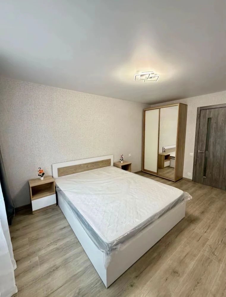 Продам 3-к квартиру на ЮТЗ, ул. Парковая
