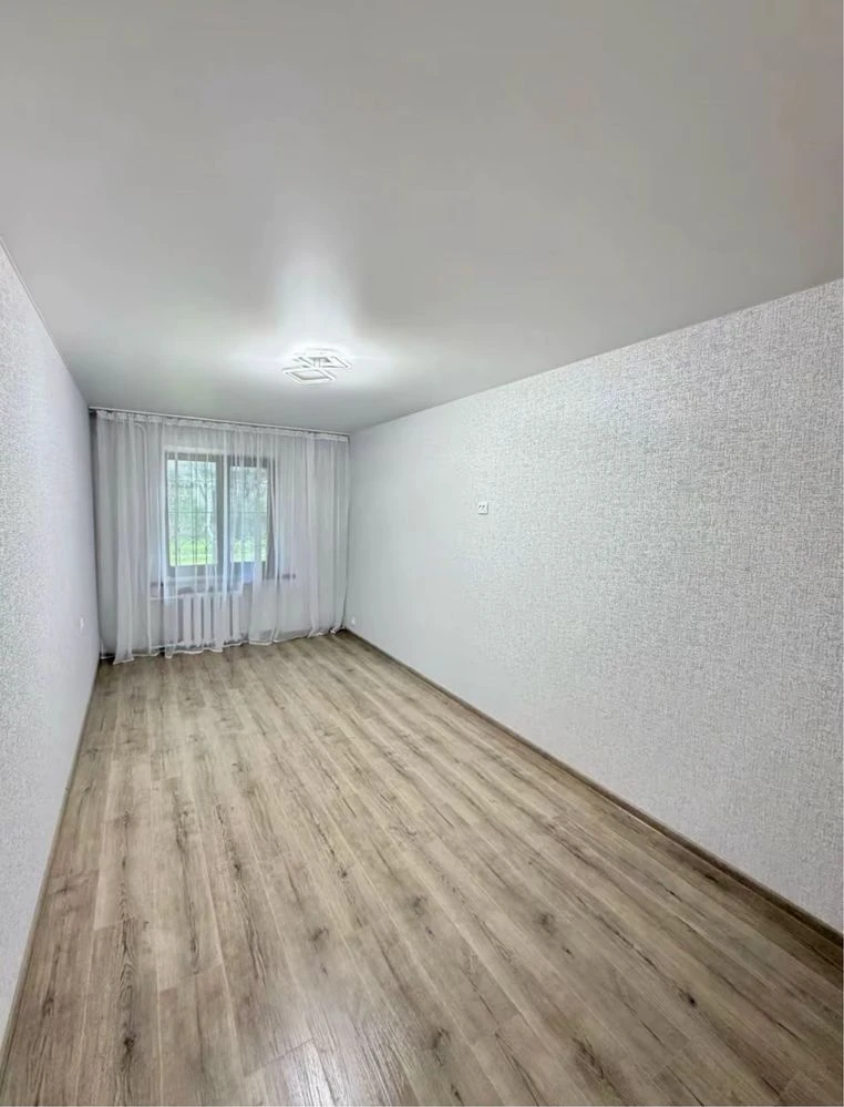 Продам 3-к квартиру на ЮТЗ, ул. Парковая