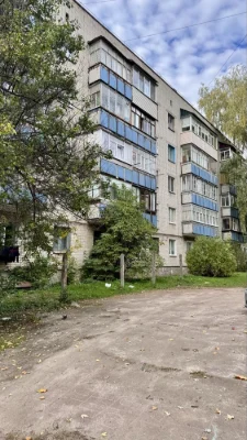 Продається 2-кімнатна квартира в цегляному будинку з меблями та технікою!