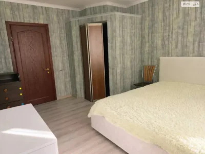 Довгострокова оренда квартири в Дарницькому