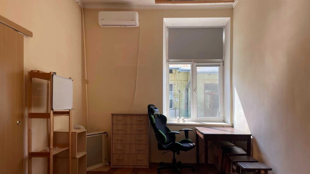 Продаж 1-комнатной квартиры, ул. Шопена, центр Львова, под ремонт