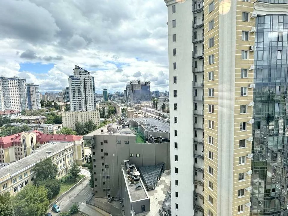 Квартира. Київ, Берестейський просп.