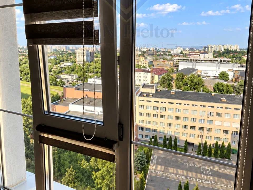 Квартира. Київ, вулиця Михайла Максимовича