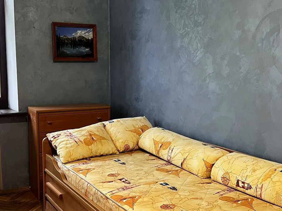 Квартира. Київ, Деревлянська вул.